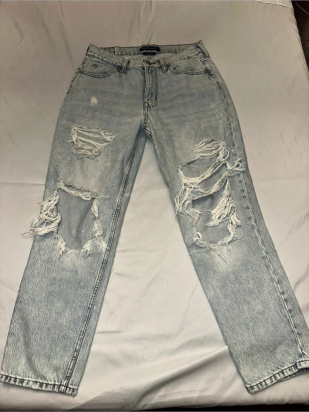 Aeropostale Mom Jean Distressed Jeans in Blue Size 6